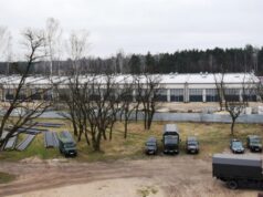 Garaże 1. Warszawskiej Brygady Pancernej w budowie, Wesoła. Fot. 1WBPanc